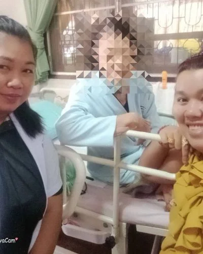 ผู้ดูแลดูแลผู้สูงอายุที่ยังช่วยเหลือตัวเองได้บางส่วน