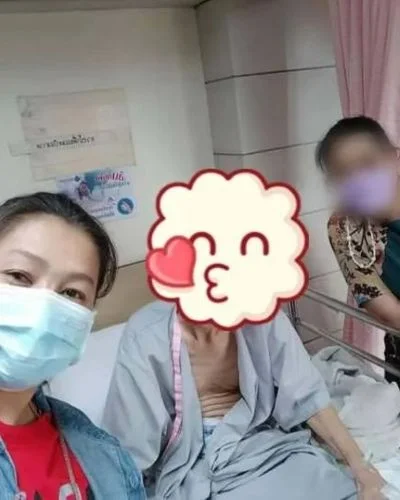 ผู้ดูแลผู้สูงอายุที่โรงพยาบาล